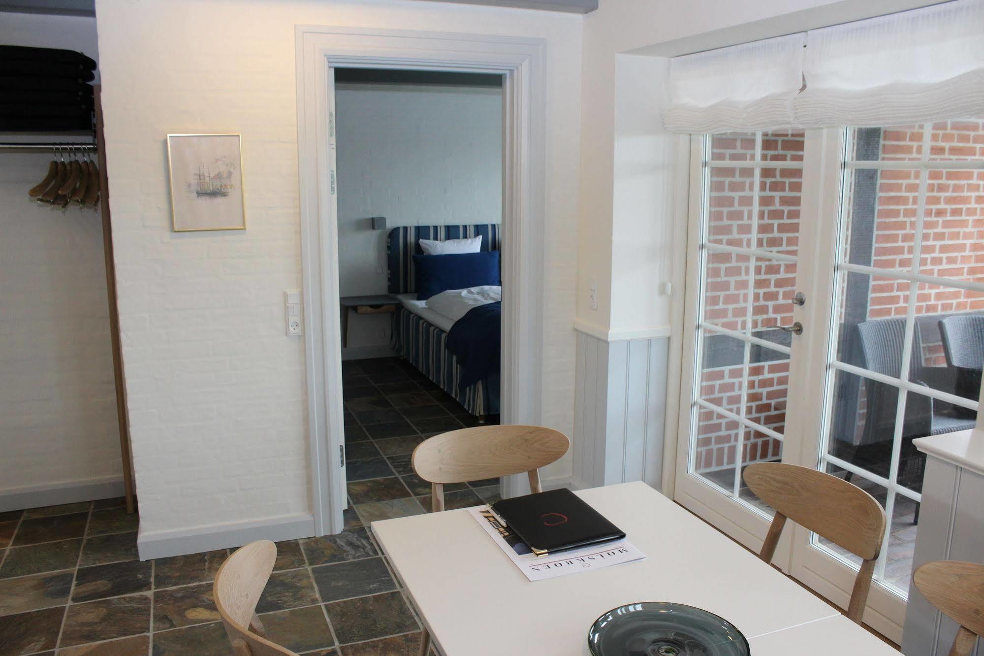 Molskroen Strandhotel Ebeltoft Εξωτερικό φωτογραφία
